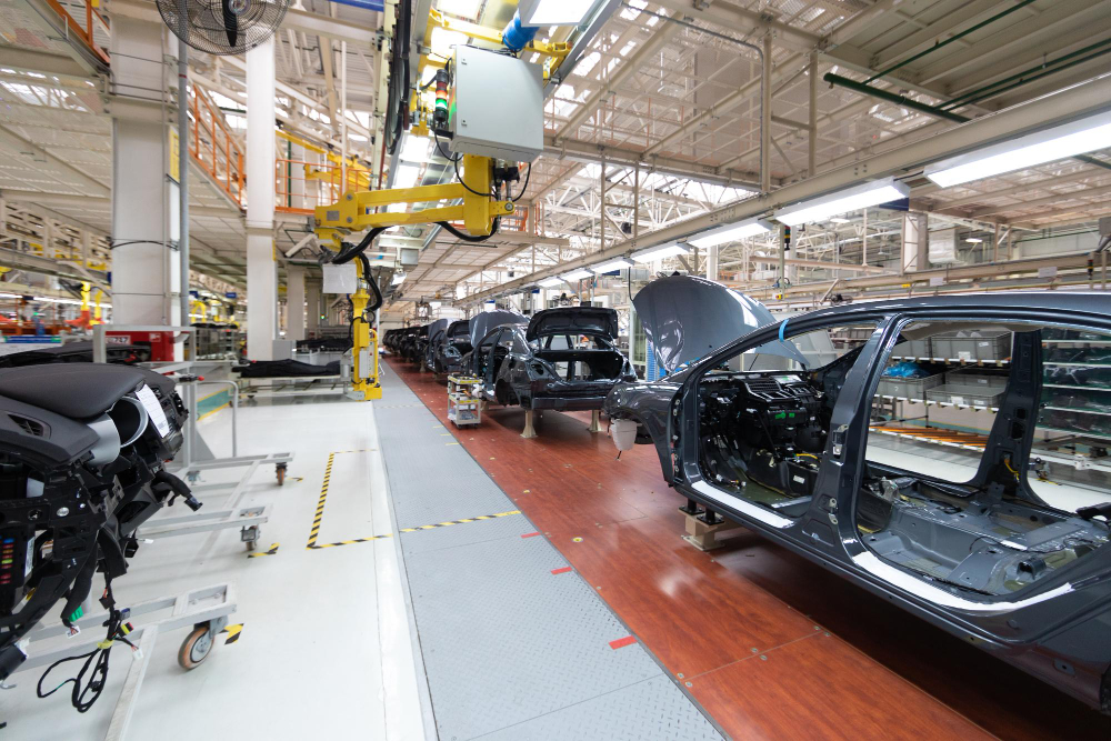 Competitor Intelligence in Automotive Manufacturing and Logistics 